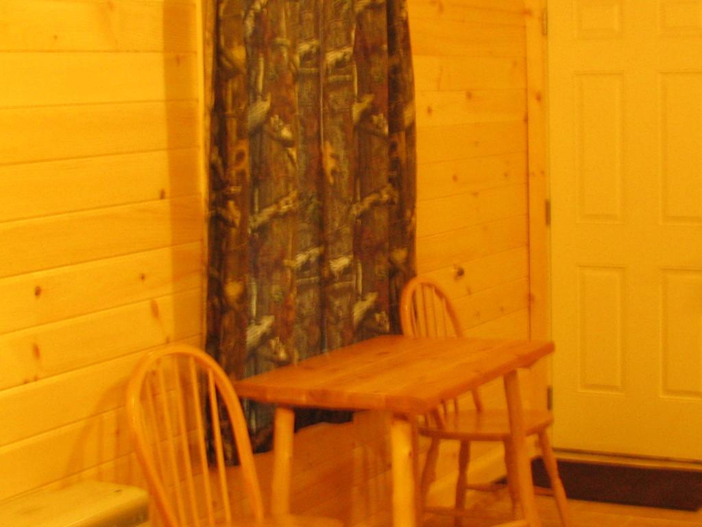 Pine Knoll Hotel Lakeside Lodge & Cabin Олд Фордж Стая снимка