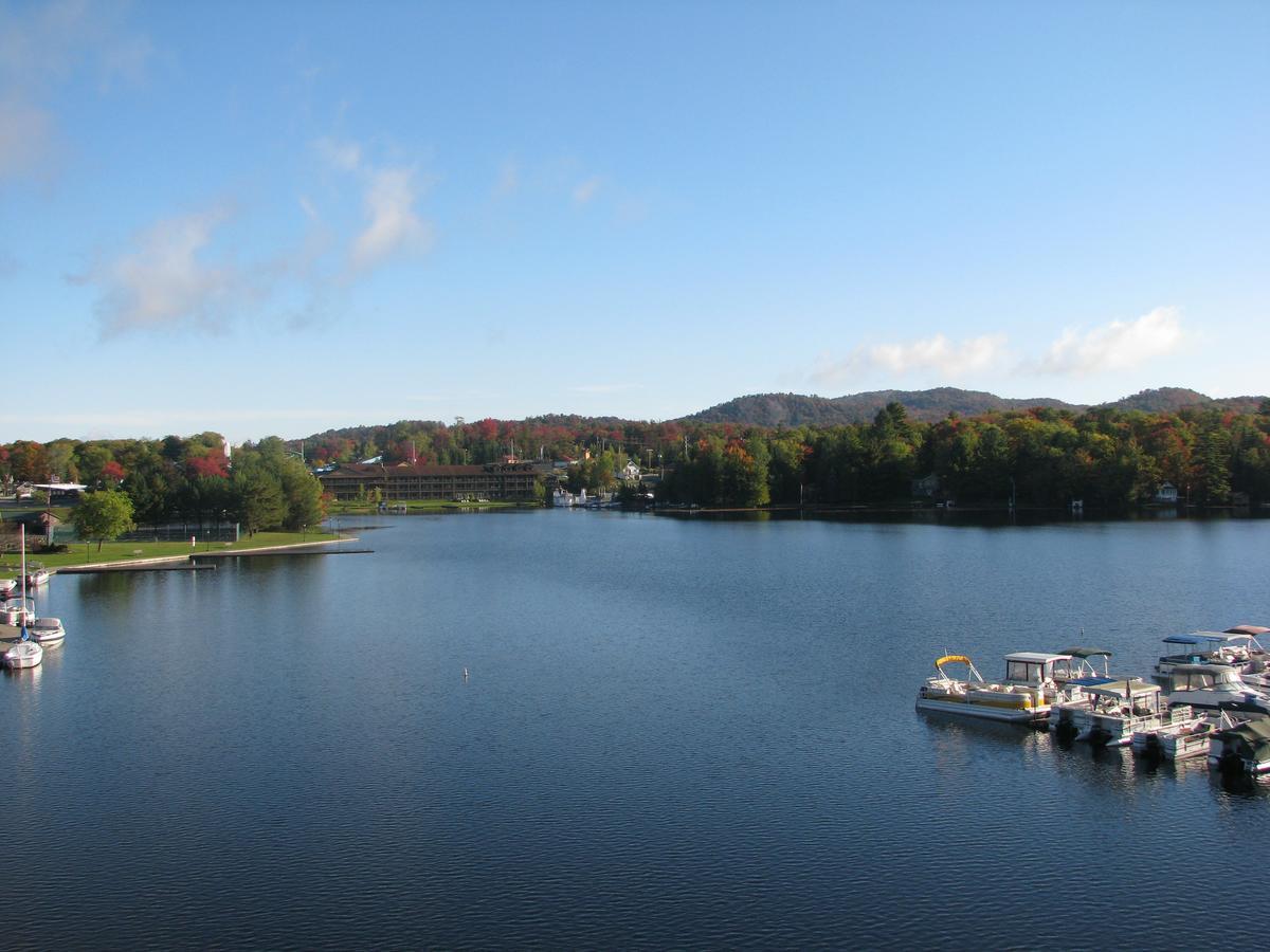 Pine Knoll Hotel Lakeside Lodge & Cabin Олд Фордж Екстериор снимка