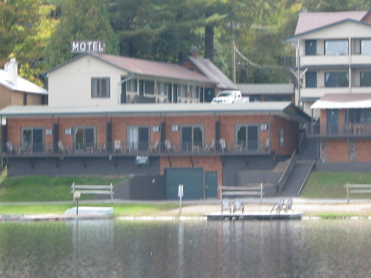 Pine Knoll Hotel Lakeside Lodge & Cabin Олд Фордж Екстериор снимка